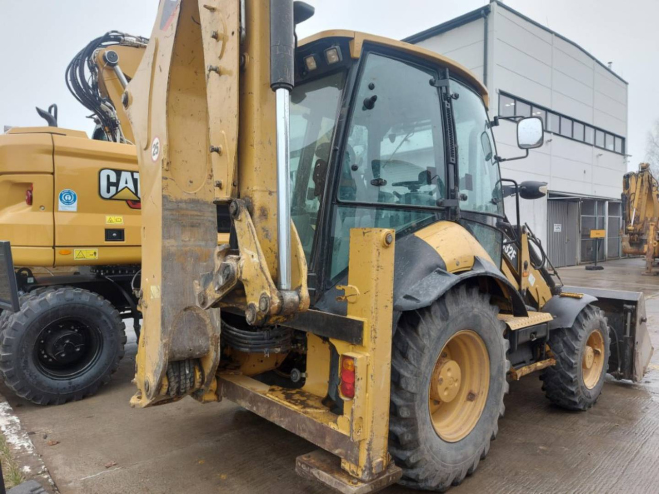 CAT 432F - Backhoe loader: picture 3 CAT 432F - Backhoe loader: picture 3