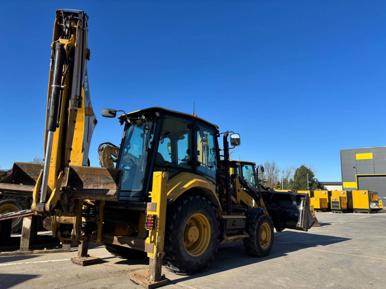 CAT 432F2 - Backhoe loader: picture 3 CAT 432F2 - Backhoe loader: picture 3