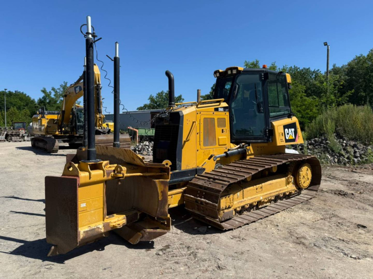CAT D6K2LGP - Bulldozer: picture 1 CAT D6K2LGP - Bulldozer: picture 1