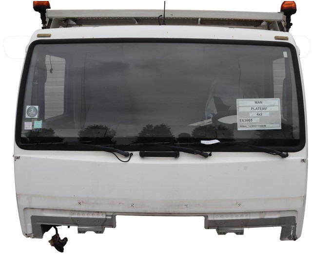 MAN F20L51 L2000 81.60000-7690 - Cab and interior for Truck: picture 1 MAN F20L51 L2000 81.60000-7690 - Cab and interior for Truck: picture 1