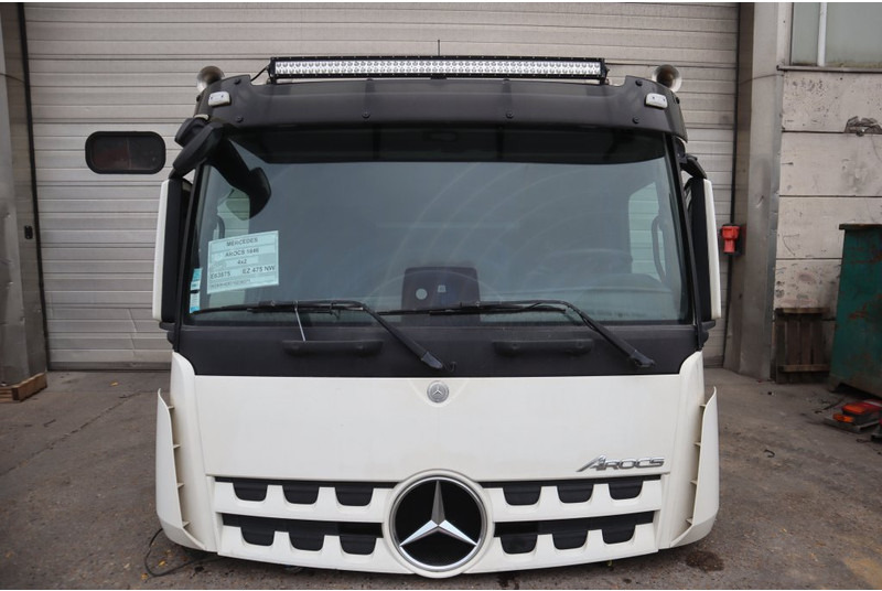 Mercedes-Benz L-STREAMSPACE 2.3MM 320 TUNNEL - Cab and interior for Truck: picture 1 Mercedes-Benz L-STREAMSPACE 2.3MM 320 TUNNEL - Cab and interior for Truck: picture 1