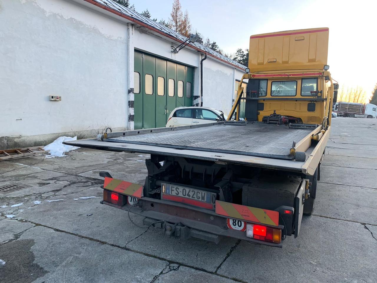 IVECO LESO - Car transporter truck: picture 5 IVECO LESO - Car transporter truck: picture 5