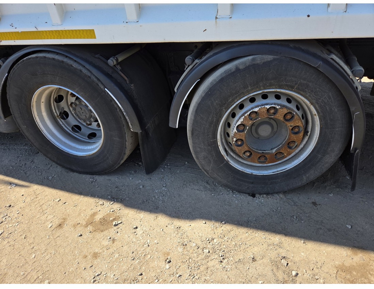 Tipper, Crane truck DAF CF85.410 6x2 steering axle lenk Tipper Crane HIAB J1320Z: picture 12 Tipper, Crane truck DAF CF85.410 6x2 steering axle lenk Tipper Crane HIAB J1320Z: picture 12