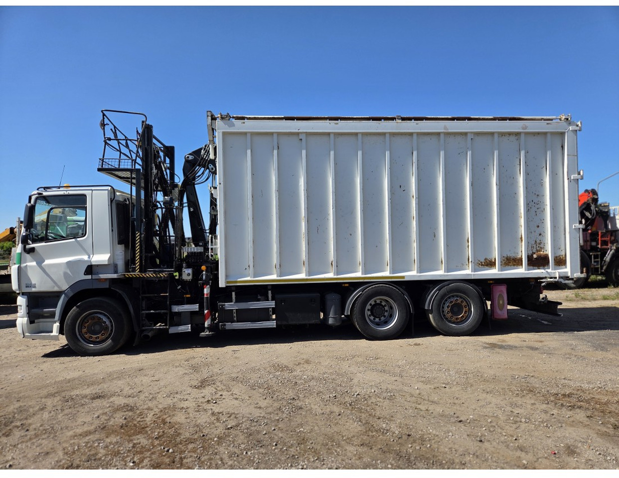 Tipper, Crane truck DAF CF85.410 6x2 steering axle lenk Tipper Crane HIAB J1320Z: picture 11 Tipper, Crane truck DAF CF85.410 6x2 steering axle lenk Tipper Crane HIAB J1320Z: picture 11