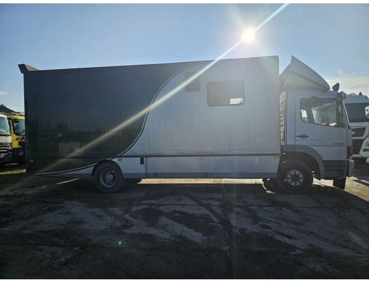 Mercedes Atego 1217 L 4x2 Horse transport Dutch Truck - Horse truck: picture 5 Mercedes Atego 1217 L 4x2 Horse transport Dutch Truck - Horse truck: picture 5