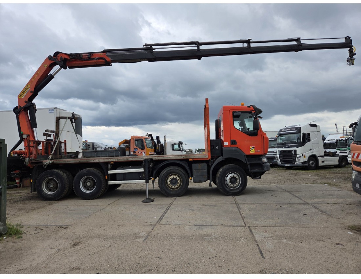 Renault Kerax 430 8X4 Flatbed Crane Palfinger PK26002EH 26 ton 5 Extensions *Retarder - Dropside/ Flatbed truck, Crane truck: picture 4 Renault Kerax 430 8X4 Flatbed Crane Palfinger PK26002EH 26 ton 5 Extensions *Retarder - Dropside/ Flatbed truck, Crane truck: picture 4