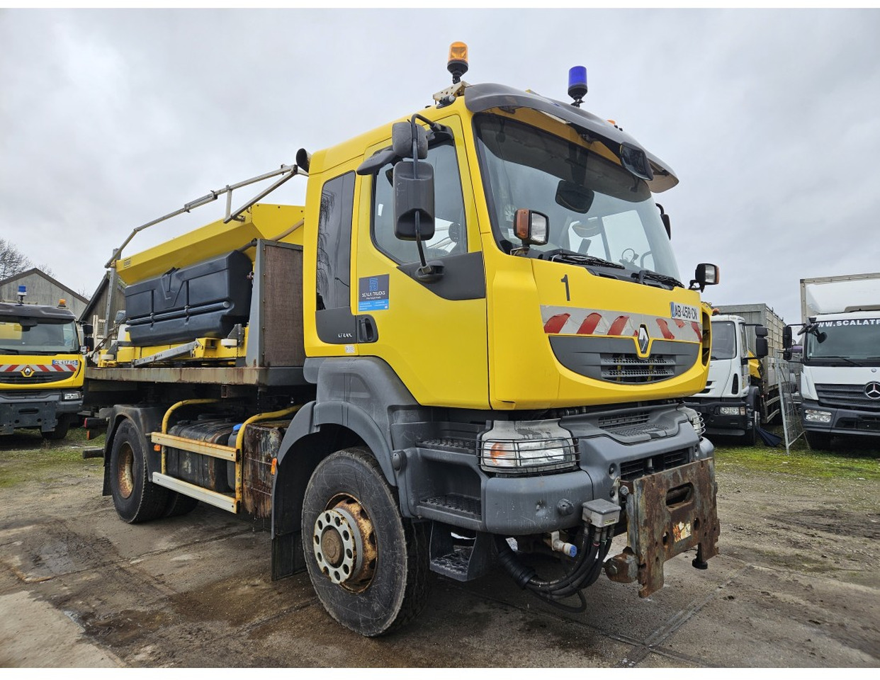 Renault Kerax 450 4x4 Salt spreader Gritter - Tipper: picture 3 Renault Kerax 450 4x4 Salt spreader Gritter - Tipper: picture 3