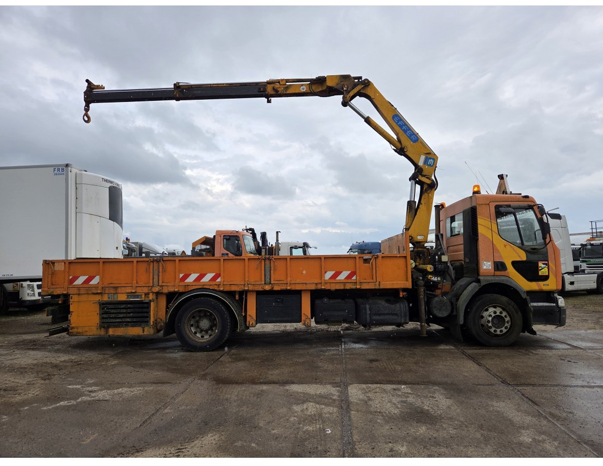 Renault Premium 300 MECHANICAL PUMP OPEN BOX COMPRESSOR CRANE EFFER 140/2S - Dropside/ Flatbed truck, Crane truck: picture 4 Renault Premium 300 MECHANICAL PUMP OPEN BOX COMPRESSOR CRANE EFFER 140/2S - Dropside/ Flatbed truck, Crane truck: picture 4