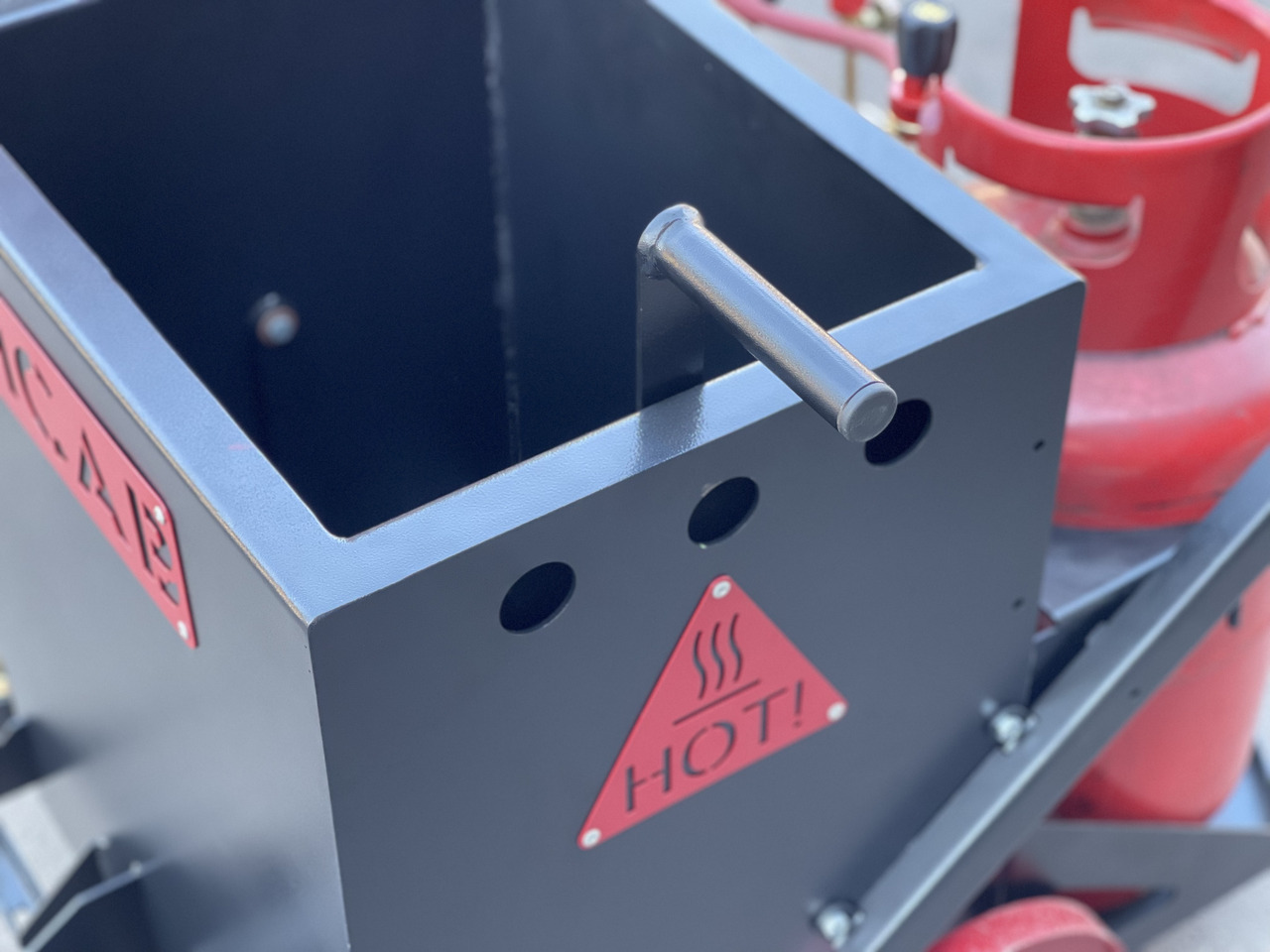 TICAB Mini Crack Sealing Machine , Hand Push Crack Fill Machine, Manufacturer - Bitumen sprayer: picture 4 TICAB Mini Crack Sealing Machine , Hand Push Crack Fill Machine, Manufacturer - Bitumen sprayer: picture 4