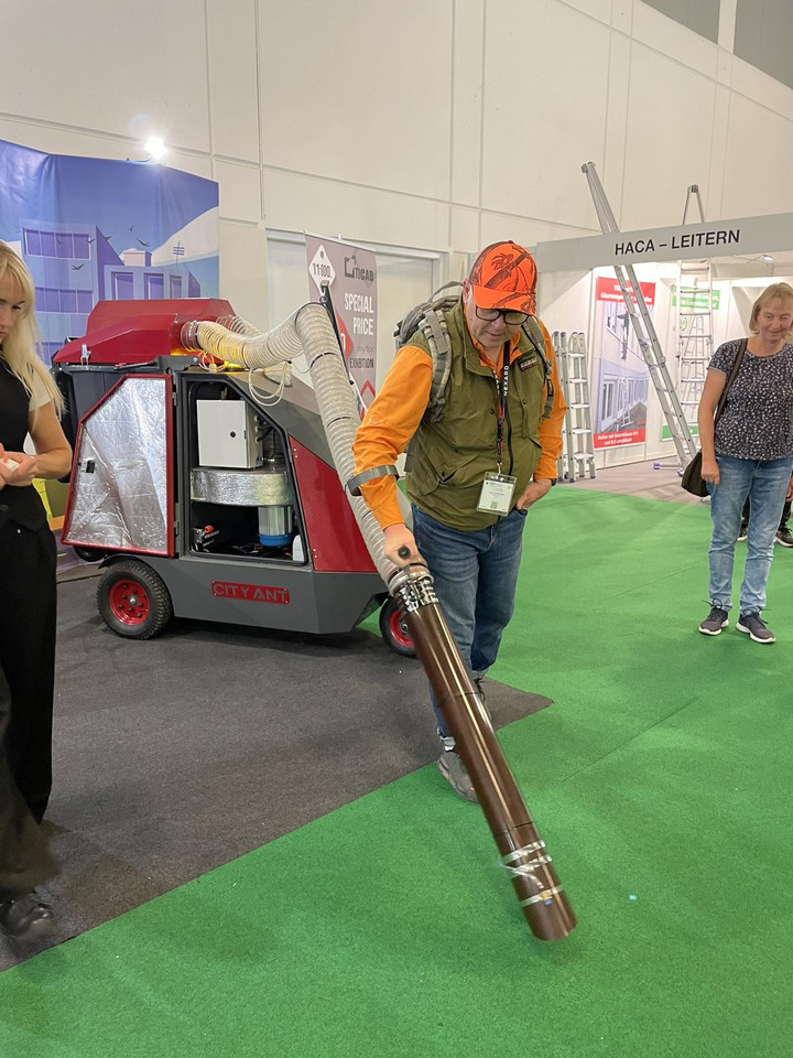 ТІСАВ Street Vacuum Cleaner, Outdoor Vacuum Sweeper, Manufacturer, City Ant - Industrial vacuum cleaner: picture 5 ТІСАВ Street Vacuum Cleaner, Outdoor Vacuum Sweeper, Manufacturer, City Ant - Industrial vacuum cleaner: picture 5