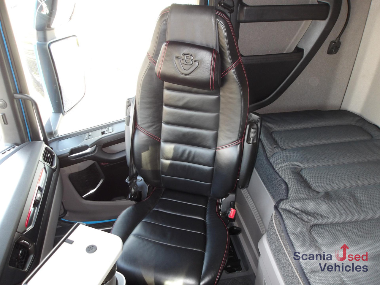 SCANIA S 590 NB - V8 - FULL AIR - HYDRAULIK - LEDER - - Tractor unit: picture 3 SCANIA S 590 NB - V8 - FULL AIR - HYDRAULIK - LEDER - - Tractor unit: picture 3