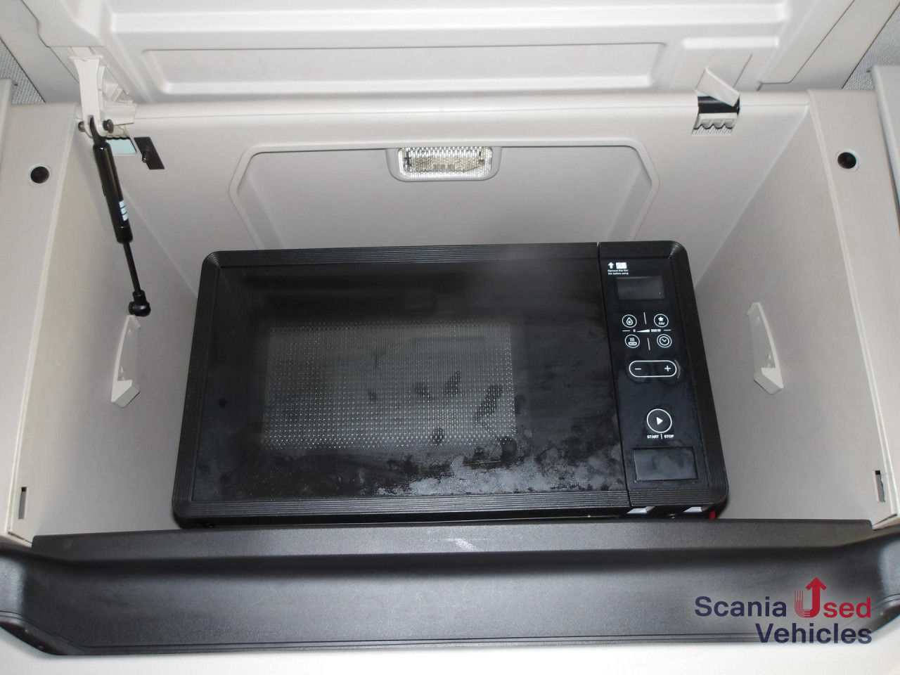 SCANIA S 590 NB - V8 - FULL AIR - HYDRAULIK - LEDER - - Tractor unit: picture 4 SCANIA S 590 NB - V8 - FULL AIR - HYDRAULIK - LEDER - - Tractor unit: picture 4