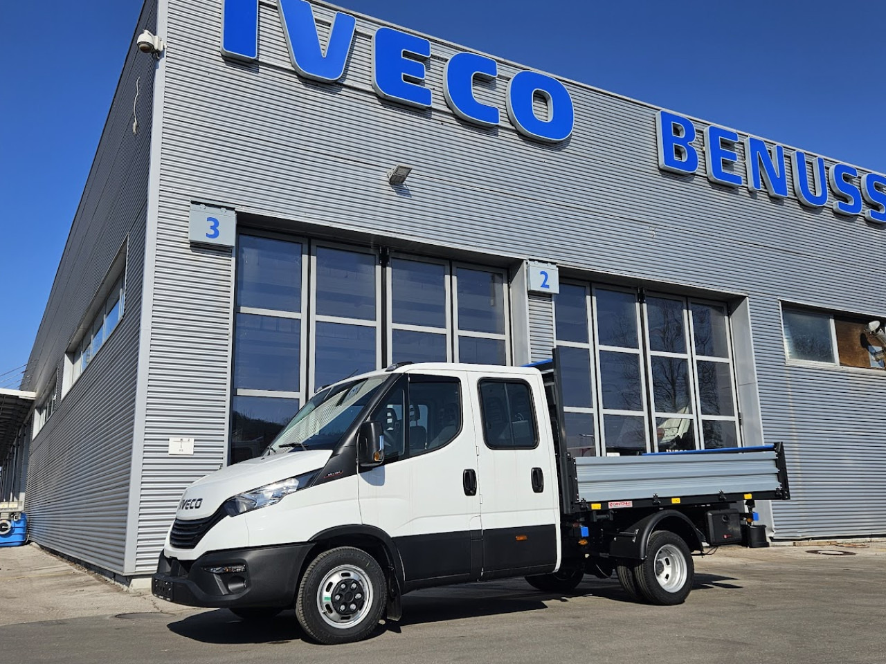 IVECO Daily 35C16H3.0 D - Tipper van, Crew cab van: picture 1 IVECO Daily 35C16H3.0 D - Tipper van, Crew cab van: picture 1