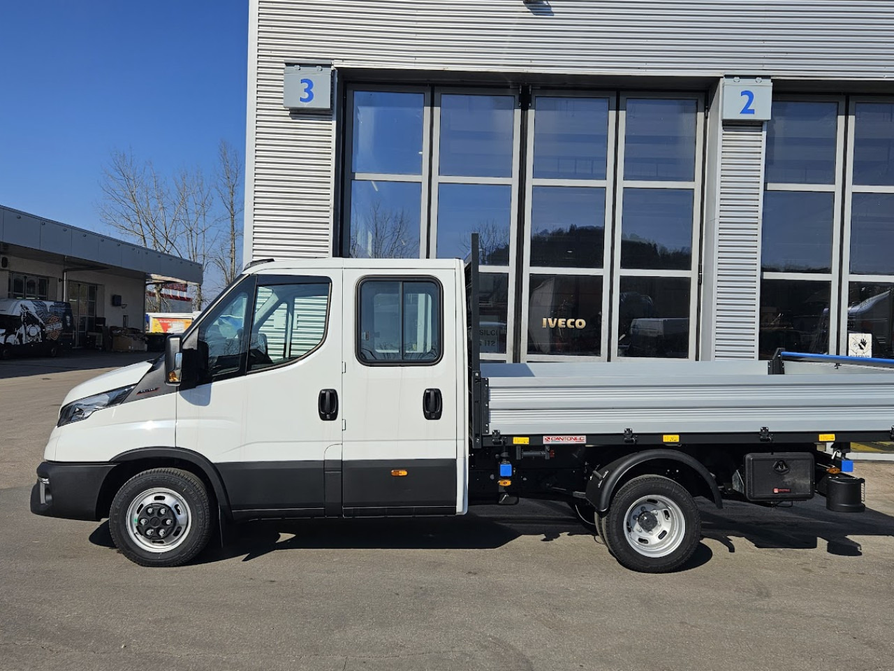 IVECO Daily 35C16H3.0 D - Tipper van, Crew cab van: picture 2 IVECO Daily 35C16H3.0 D - Tipper van, Crew cab van: picture 2