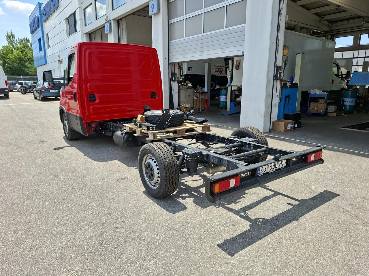 IVECO Daily 35C21HA8/P - Cab chassis truck: picture 4 IVECO Daily 35C21HA8/P - Cab chassis truck: picture 4