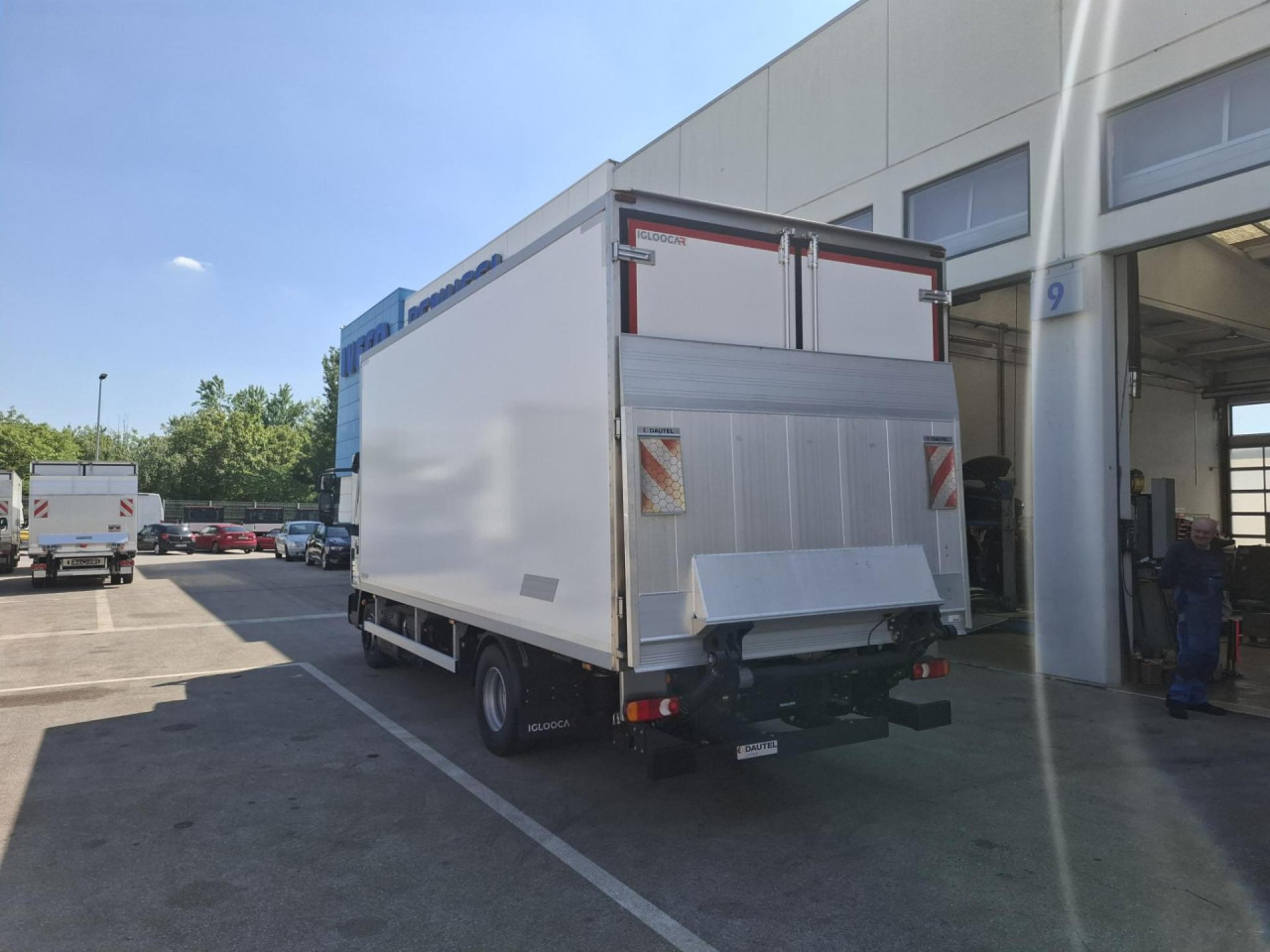 IVECO Eurocargo ML120EL21/P - Refrigerated truck: picture 4 IVECO Eurocargo ML120EL21/P - Refrigerated truck: picture 4