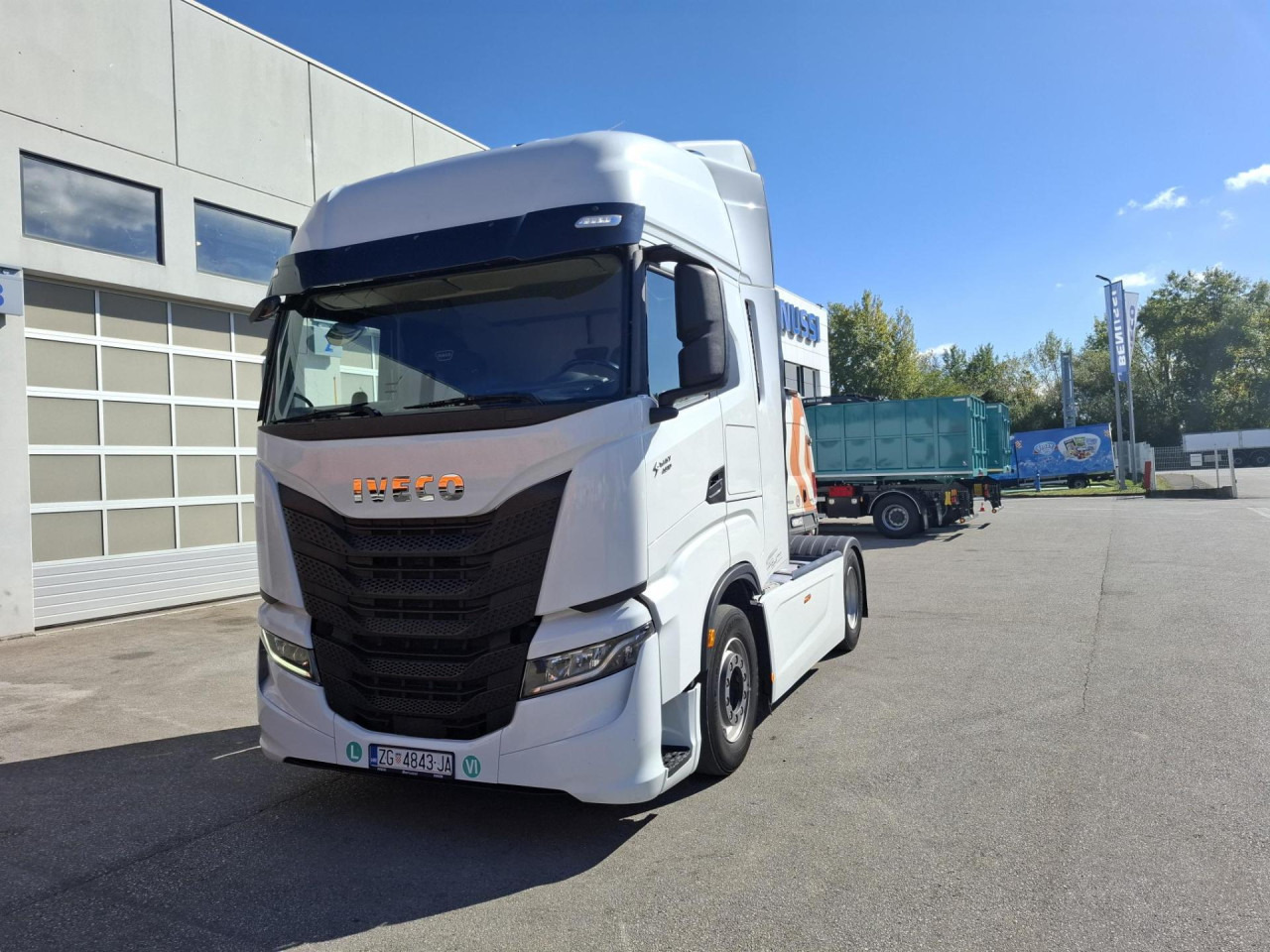 IVECO S-Way AS440S49T/P - Tractor unit: picture 1 IVECO S-Way AS440S49T/P - Tractor unit: picture 1