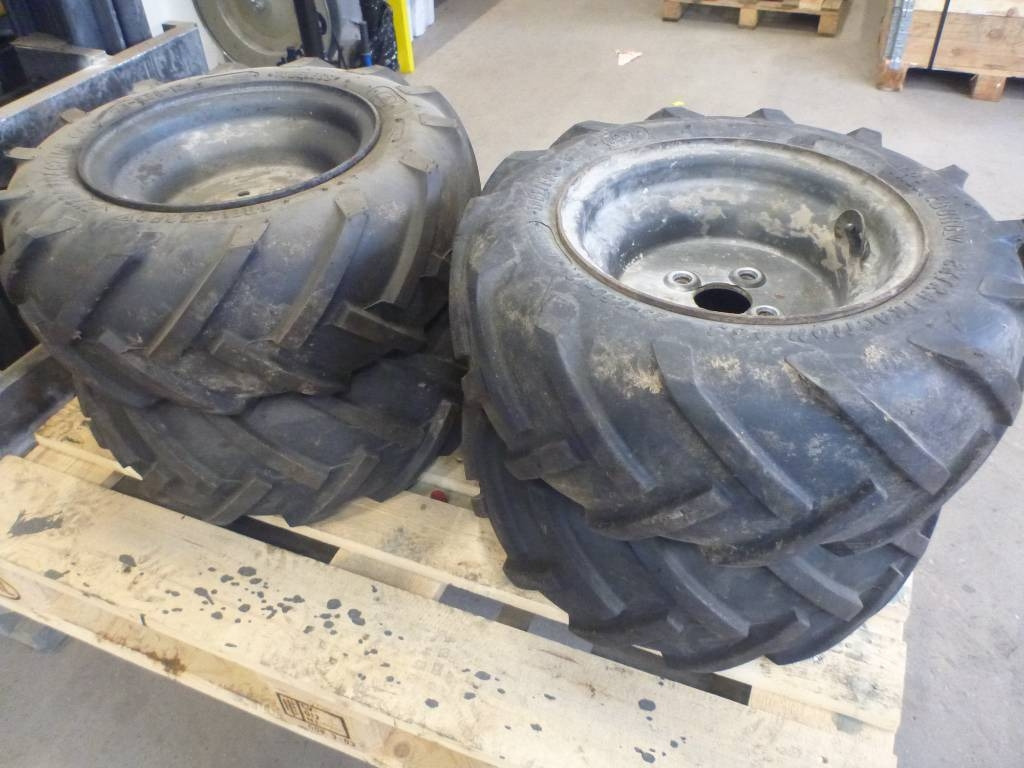 Däck med fälg Trelleborg, 23X8.50-12 - Axle and parts for Construction machinery: picture 1 Däck med fälg Trelleborg, 23X8.50-12 - Axle and parts for Construction machinery: picture 1