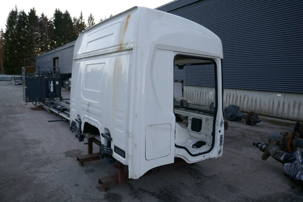 Scania P 410 - Cab for Truck: picture 3 Scania P 410 - Cab for Truck: picture 3