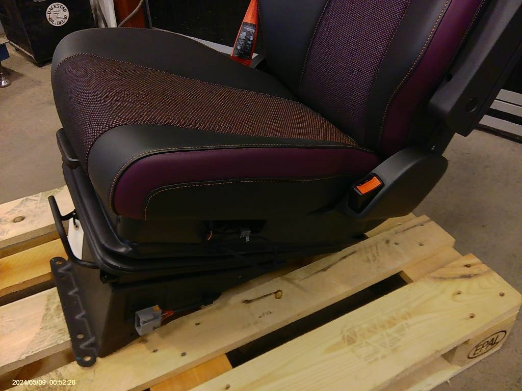 Volvo FM förarstol, 23766422 - Cab for Truck: picture 3 Volvo FM förarstol, 23766422 - Cab for Truck: picture 3