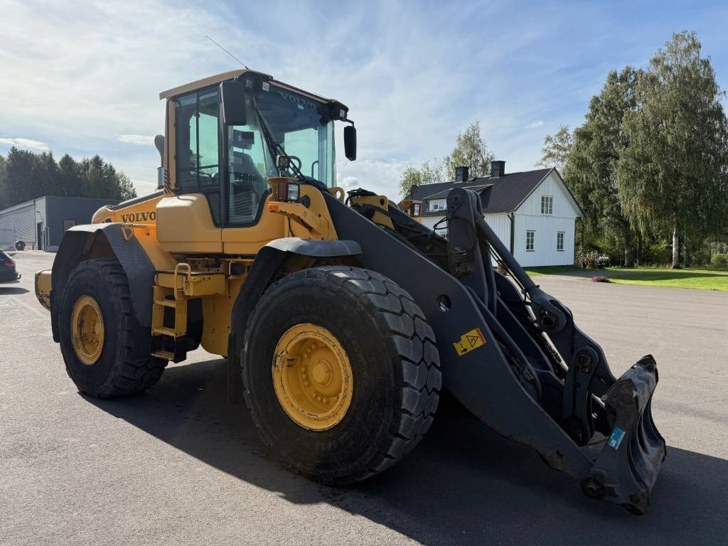 Volvo L 120 F - Wheel loader: picture 4 Volvo L 120 F - Wheel loader: picture 4