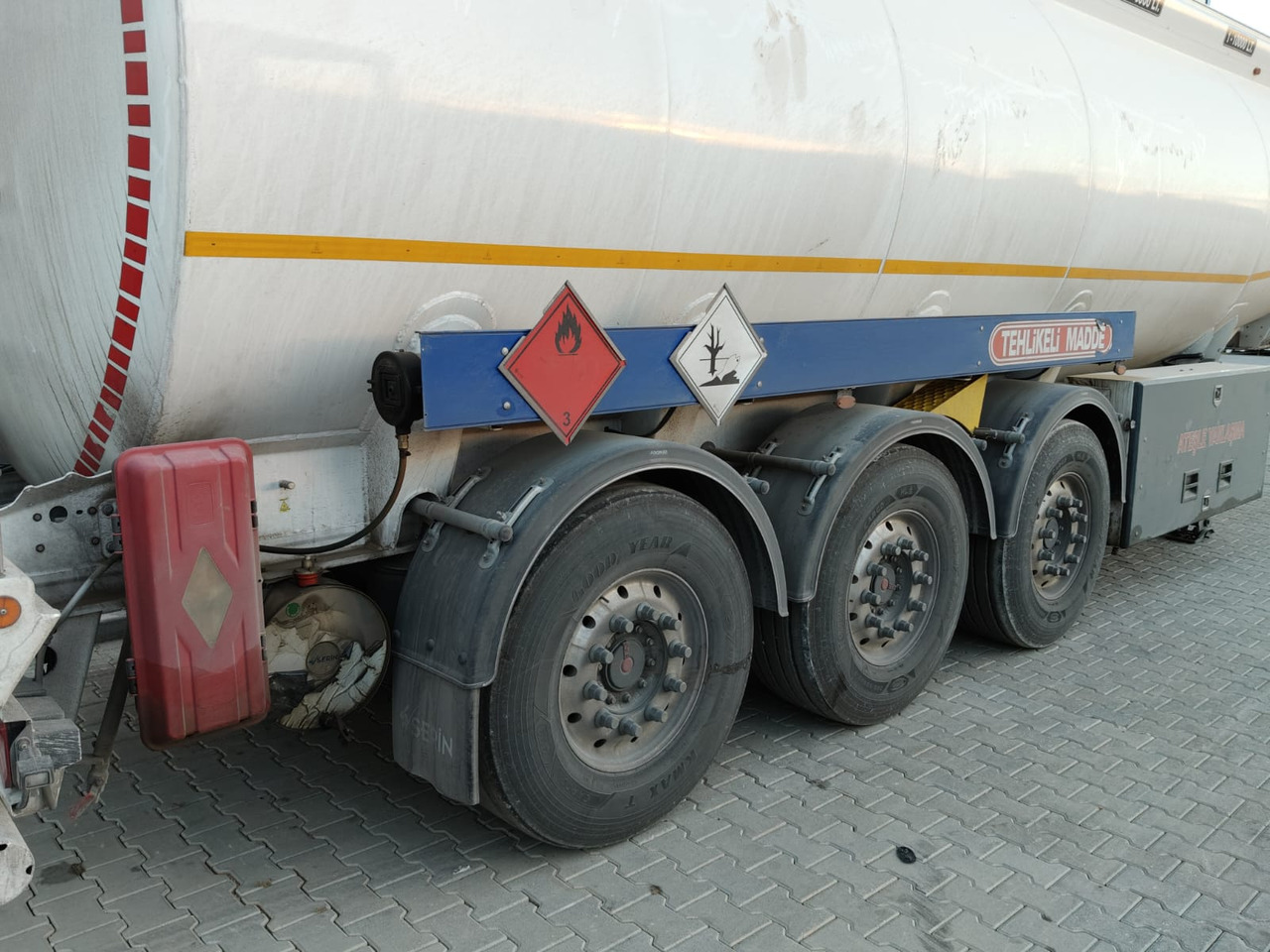 SERIN SECOND HAND - Tanker semi-trailer: picture 2 SERIN SECOND HAND - Tanker semi-trailer: picture 2