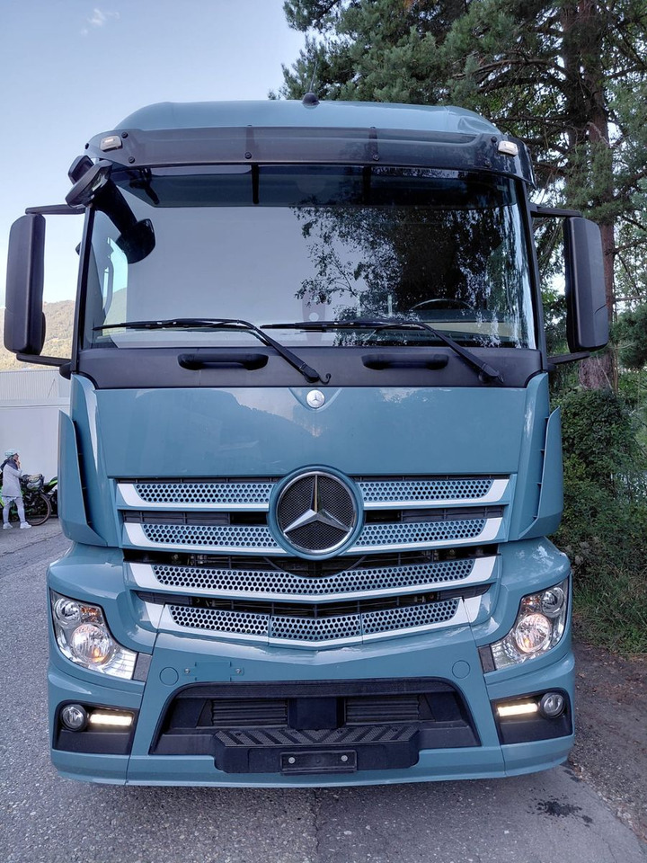 Mercedes-Benz Actros 1836 4x2, E6, Ladebordwand, Fahrschule - Curtain side truck: picture 2 Mercedes-Benz Actros 1836 4x2, E6, Ladebordwand, Fahrschule - Curtain side truck: picture 2