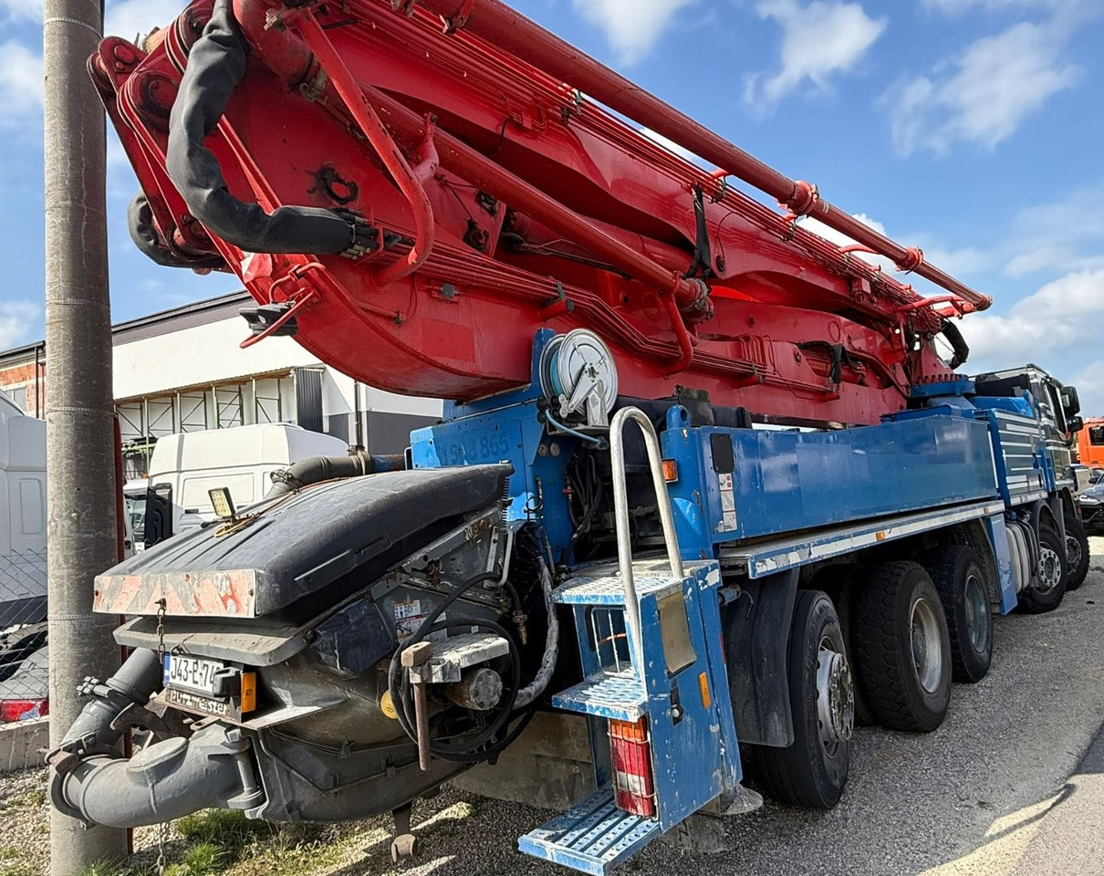 Mercedes-Benz Actros 4448 10x4, E5, MP-3, Putzmeister M46-5 - Concrete pump truck: picture 4 Mercedes-Benz Actros 4448 10x4, E5, MP-3, Putzmeister M46-5 - Concrete pump truck: picture 4