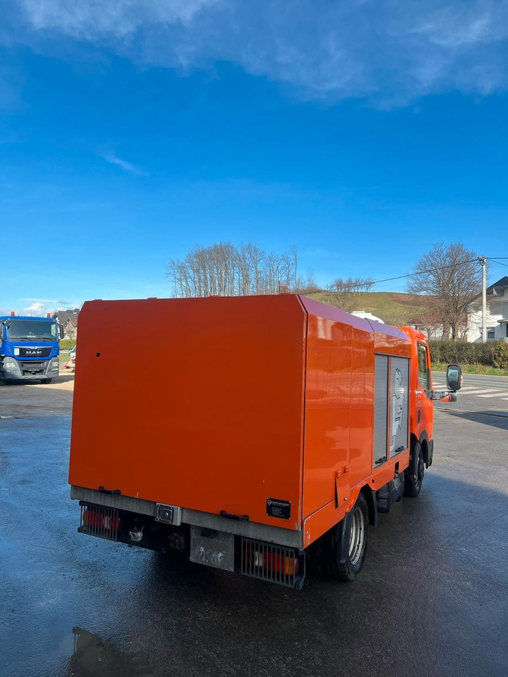 Nissan NT400 Cabstar, Dietmar Kaiser, 160bar, Hochdruck - Vacuum truck: picture 3 Nissan NT400 Cabstar, Dietmar Kaiser, 160bar, Hochdruck - Vacuum truck: picture 3