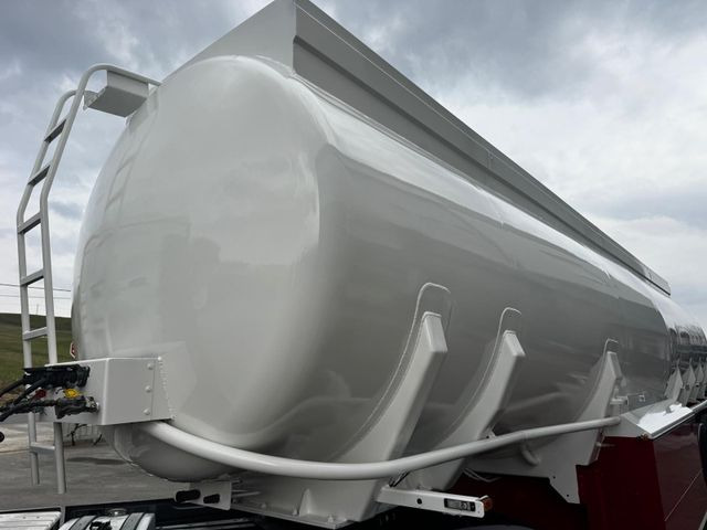 Schwarzmüller TS 3/E ADR, 6 Kammern Treibstoff Fuel - Tanker semi-trailer: picture 5 Schwarzmüller TS 3/E ADR, 6 Kammern Treibstoff Fuel - Tanker semi-trailer: picture 5