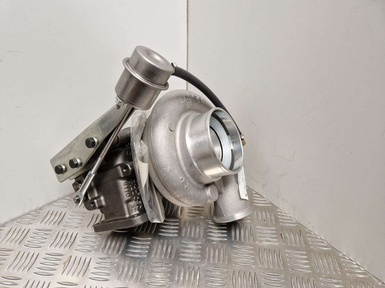 Engine and parts for Construction machinery Iveco Generator Turbocharger Holset 4043994: picture 1