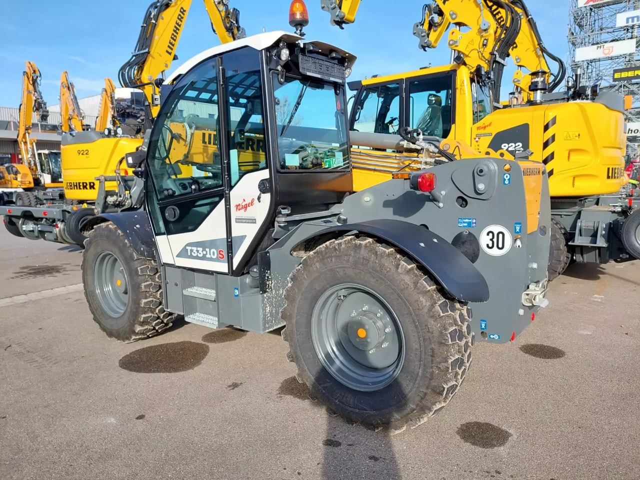 2023 Liebherr T33-10 - Telescopic handler: picture 3 2023 Liebherr T33-10 - Telescopic handler: picture 3