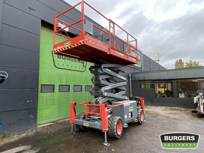 Skyjack SJ6832 RTE - Scissor lift: picture 3 Skyjack SJ6832 RTE - Scissor lift: picture 3