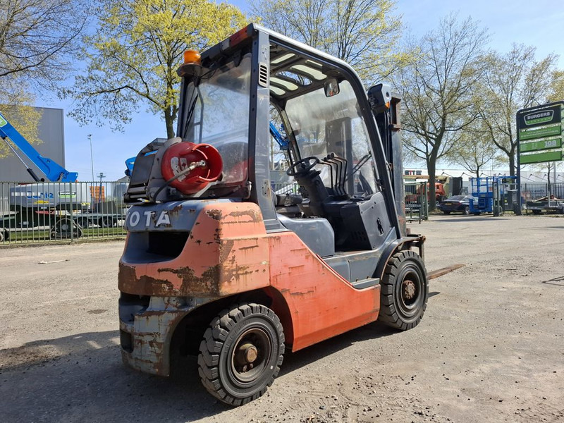 Toyota 02-8FGF20 - LPG forklift: picture 3 Toyota 02-8FGF20 - LPG forklift: picture 3