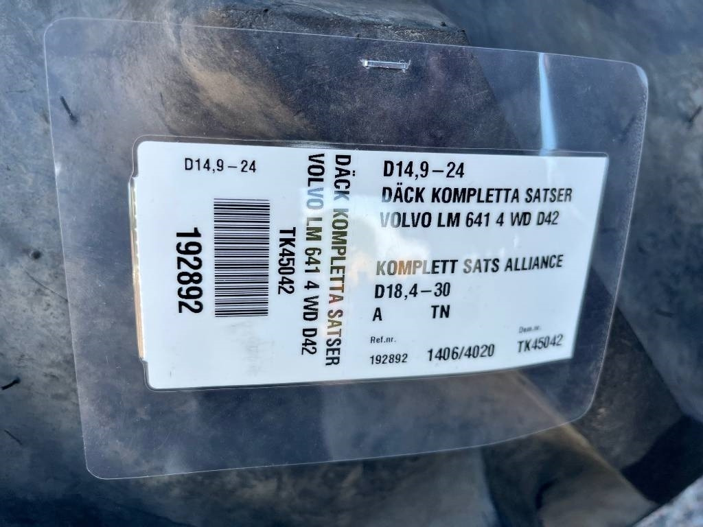 Alliance 18,4-30 14,9-24 till Volvo Bm 641 642 - Tire for Construction machinery: picture 2 Alliance 18,4-30 14,9-24 till Volvo Bm 641 642 - Tire for Construction machinery: picture 2