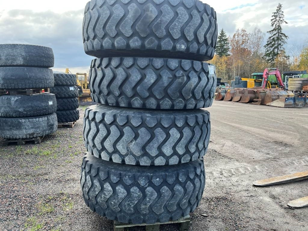 Däck på fälg 20,5-R25 Volvo L70 , 6300 , L90 - Tire for Construction machinery: picture 4 Däck på fälg 20,5-R25 Volvo L70 , 6300 , L90 - Tire for Construction machinery: picture 4