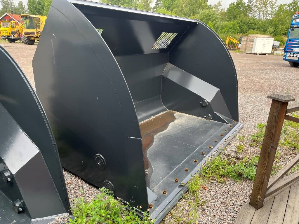 High tip bucket / Högtippande Skopa Volvo - Bucket for Construction machinery: picture 3 High tip bucket / Högtippande Skopa Volvo - Bucket for Construction machinery: picture 3