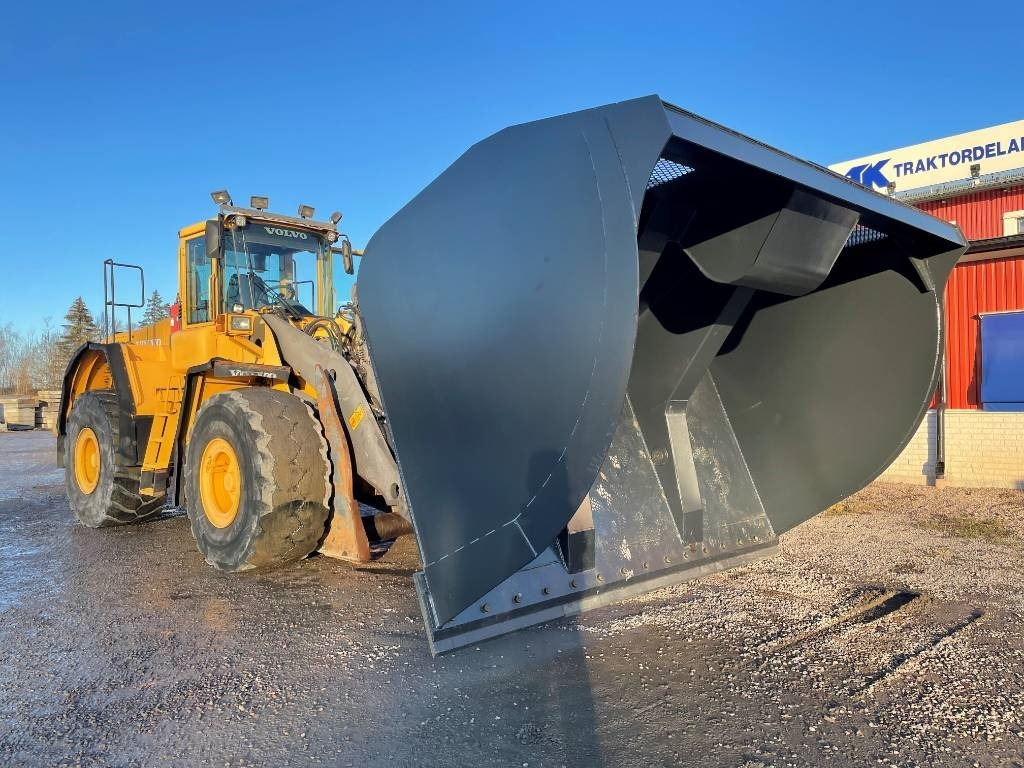 Högtippande Skopa 13 Kubik - Bucket for Construction machinery: picture 1 Högtippande Skopa 13 Kubik - Bucket for Construction machinery: picture 1