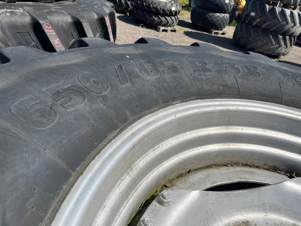 Michelin 650/65R38 till Case MX 135 - Tire for Agricultural machinery: picture 4 Michelin 650/65R38 till Case MX 135 - Tire for Agricultural machinery: picture 4