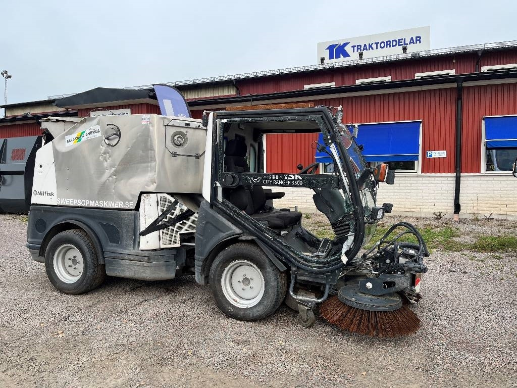 Nilfisk 3500 City Ranger Dismantled: only spare parts - Road sweeper: picture 4 Nilfisk 3500 City Ranger Dismantled: only spare parts - Road sweeper: picture 4