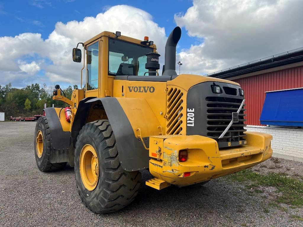 Volvo L 120 E - Wheel loader: picture 3 Volvo L 120 E - Wheel loader: picture 3