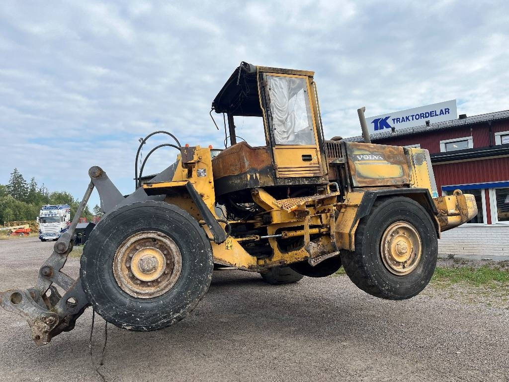 Volvo L90C Dismantled. Only spare parts - Wheel loader: picture 2 Volvo L90C Dismantled. Only spare parts - Wheel loader: picture 2
