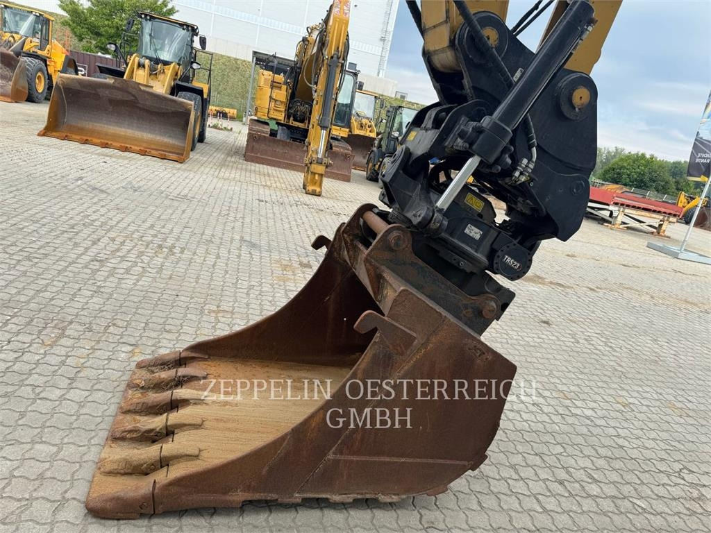 Crawler excavator CAT 330-07: picture 16