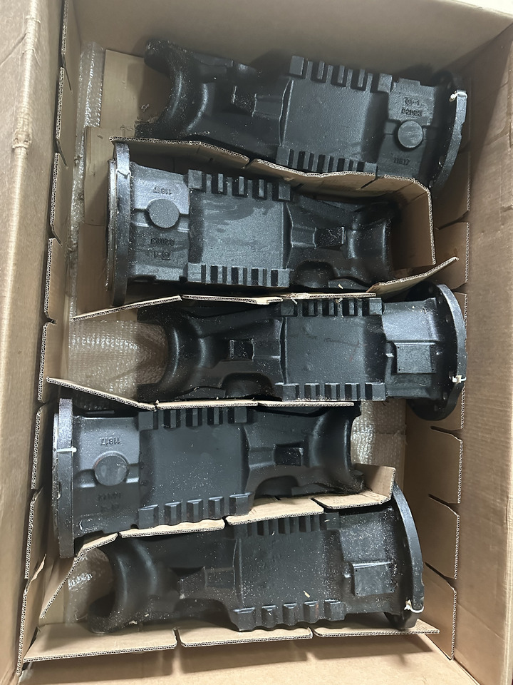 Carraro typ 26.25 obudowa Mostu pochwa Mostu carraro 11817 - Axle and parts for Agricultural machinery: picture 4 Carraro typ 26.25 obudowa Mostu pochwa Mostu carraro 11817 - Axle and parts for Agricultural machinery: picture 4