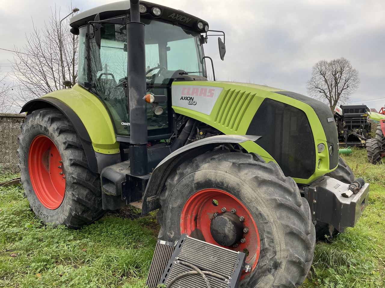 Claas Axion 810 - części - tłumik wydech - Muffler for Farm tractor: picture 1 Claas Axion 810 - części - tłumik wydech - Muffler for Farm tractor: picture 1