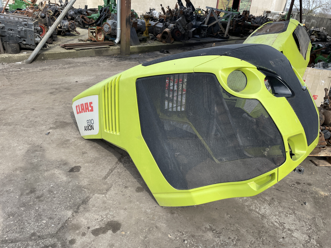Claas Axion - maska - Body and exterior for Agricultural machinery: picture 1 Claas Axion - maska - Body and exterior for Agricultural machinery: picture 1