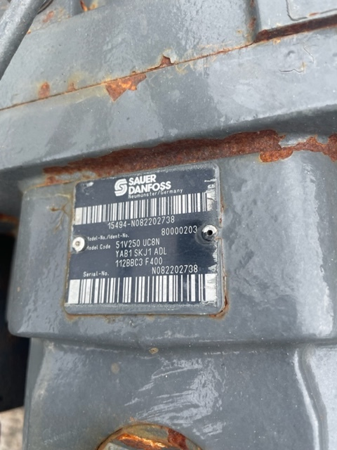 Claas Lexion 600 silnik Jazdy claas 0007454880 , Sauer Danfoss 51V250 UC8N - Hydraulic motor for Combine harvester: picture 1 Claas Lexion 600 silnik Jazdy claas 0007454880 , Sauer Danfoss 51V250 UC8N - Hydraulic motor for Combine harvester: picture 1