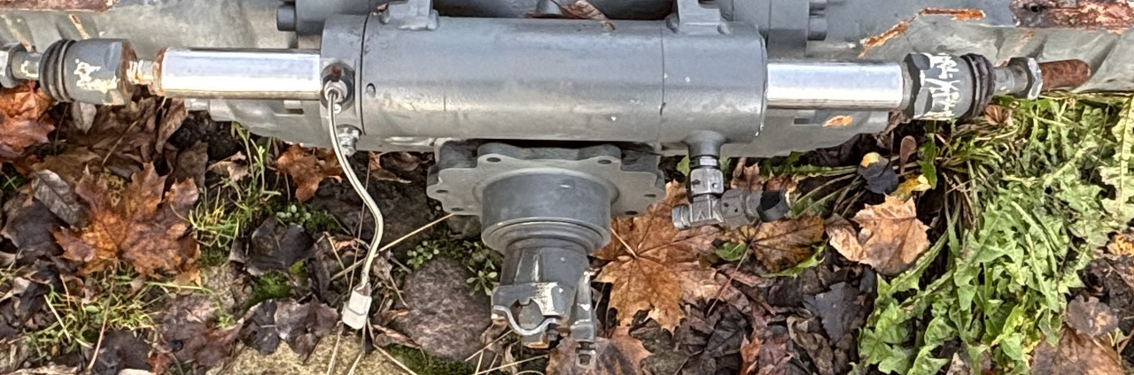 Claas Scorpion 635 Cylinder Drążek Kierowniczy 0019215150 0019215781 - Steering for Farm tractor: picture 1 Claas Scorpion 635 Cylinder Drążek Kierowniczy 0019215150 0019215781 - Steering for Farm tractor: picture 1