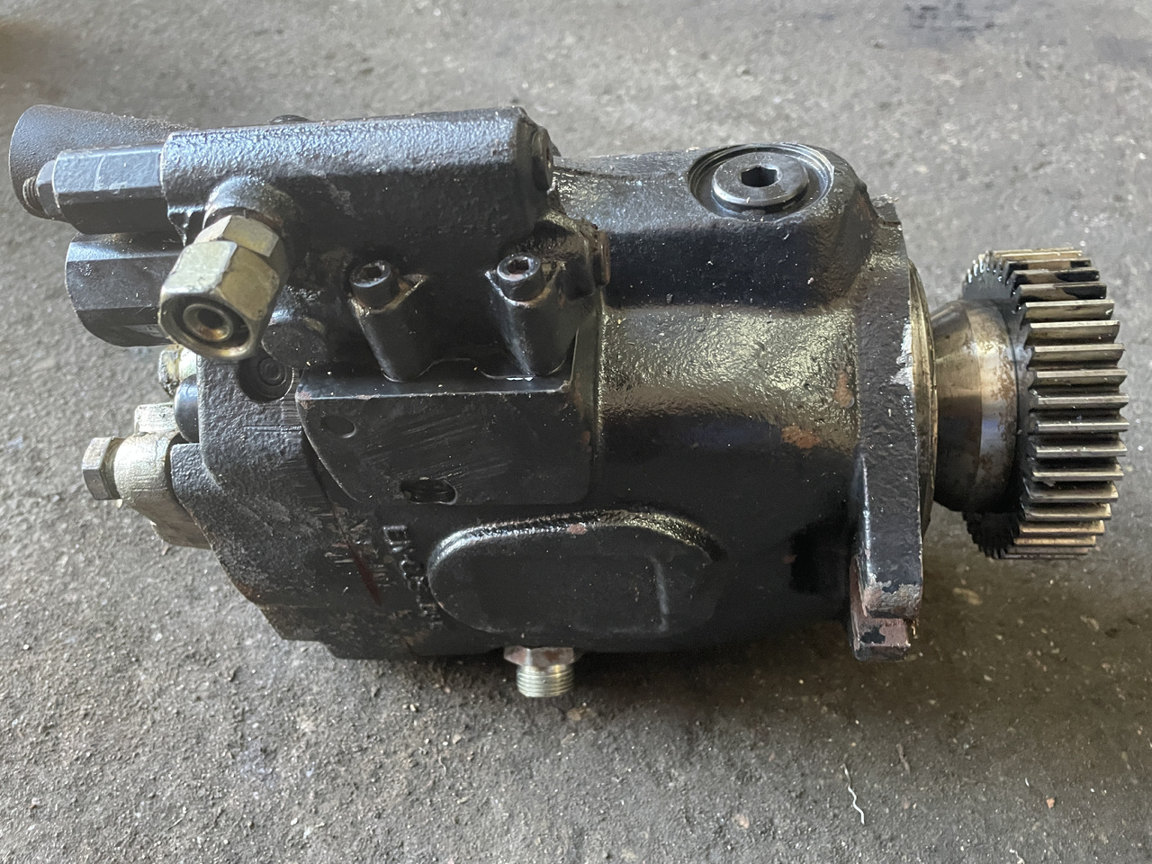 Claas Scorpion 9040 - pompa hydrauliczna R902455758 - Hydraulic pump for Agricultural machinery: picture 2 Claas Scorpion 9040 - pompa hydrauliczna R902455758 - Hydraulic pump for Agricultural machinery: picture 2
