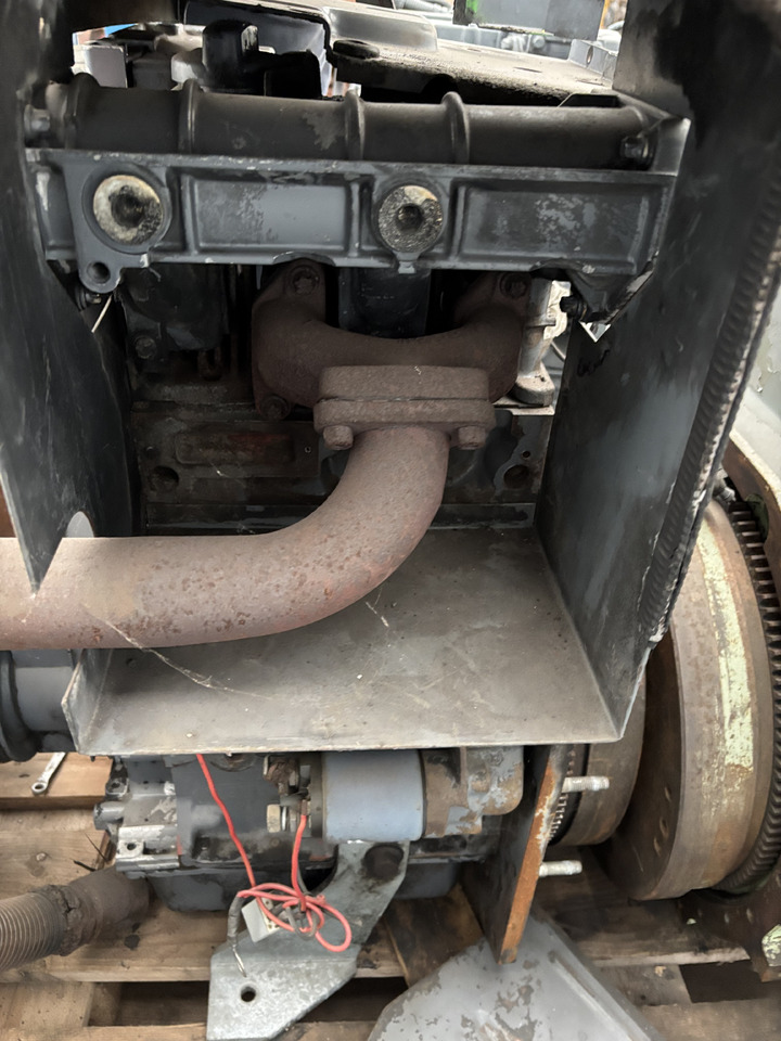 Deutz F2L1011 Silnik Blok Koło Zamachowe Tłok Pokrywa CZĘŚCI - Flywheel for Agricultural machinery: picture 3 Deutz F2L1011 Silnik Blok Koło Zamachowe Tłok Pokrywa CZĘŚCI - Flywheel for Agricultural machinery: picture 3